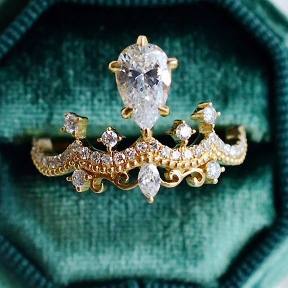 🍁14K Gold Plated Crown CZ Wedding Ring for Women MLNN1091